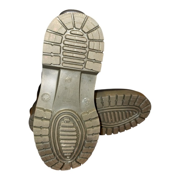 L.L. Bean Men's Black and Gray Snow Boots - Picture 5 of 6